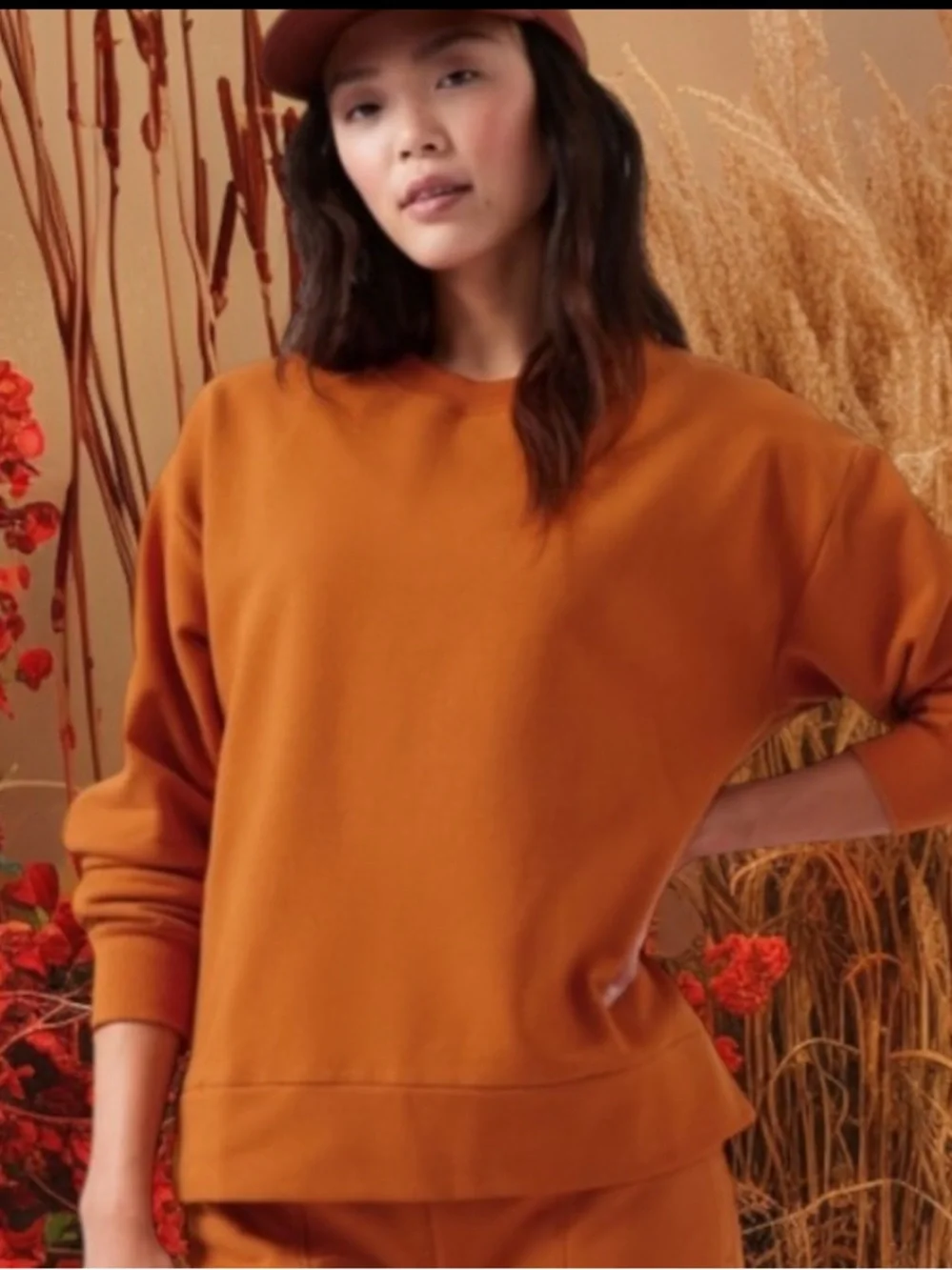 ATHLETA SIZE MEDIUM RETROPLUSH CREWNECK SWEATSHIRT IN FOLIAGE ORANGE - Picture 6 of 9